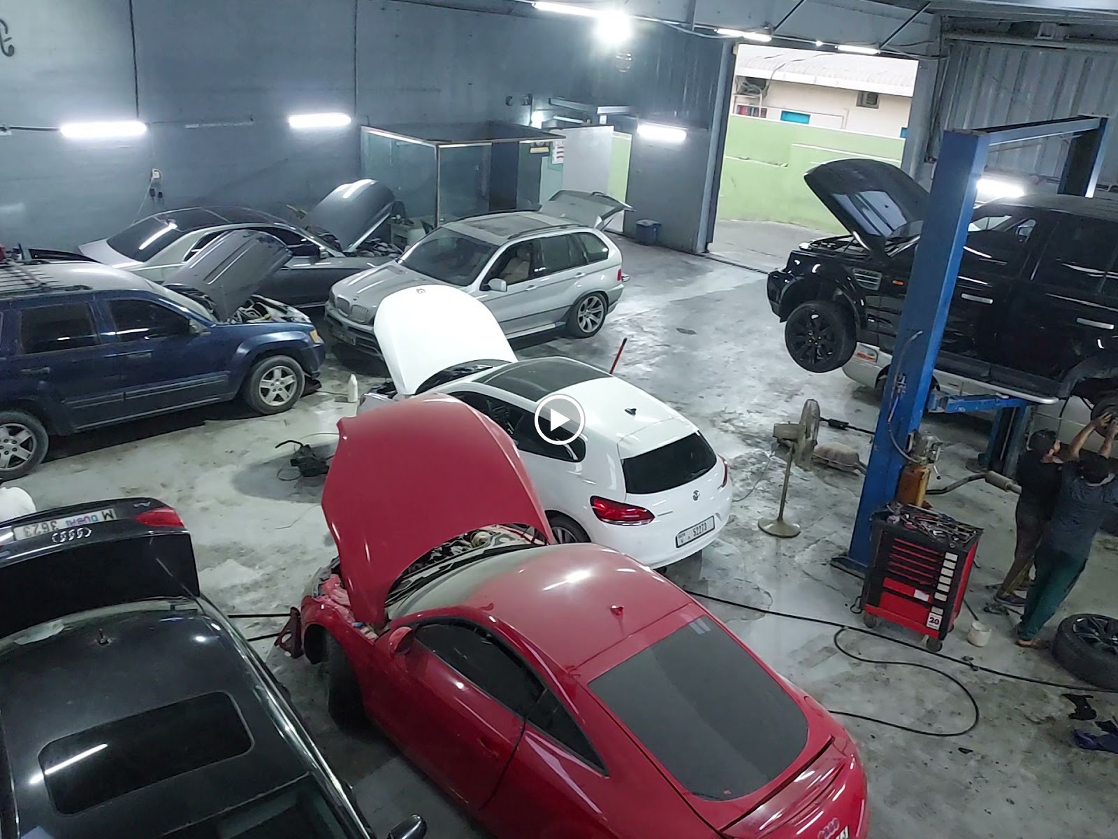 Al Tareef European And American Car Service Center - صورة 3