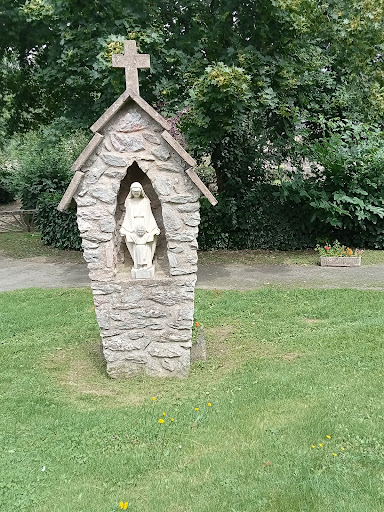 Photo de Maison de Retraite Les Ormeaux à Andouillé (53240)