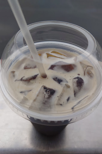 Black Pearl Tiki Java Coffee Drive Thru Oregon - Thumbnail