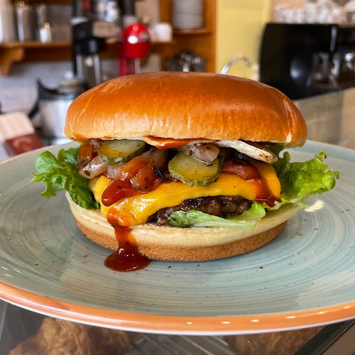 Παπαδιαμάντη 31, Σκιάθος 370 02