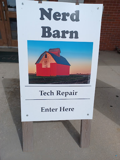 Nerd Barn - Visual