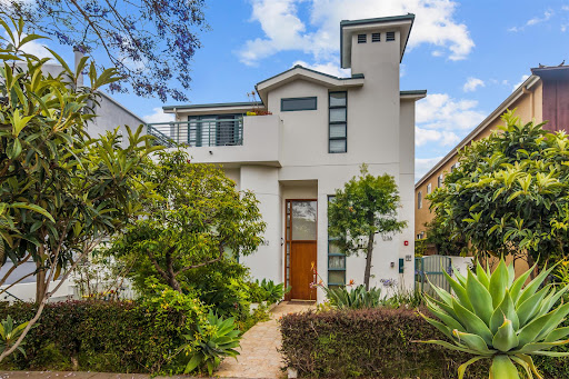 Philippe Properties Listing Agent, Santa Monica, Los Angeles, Berkshire Hathaway HSCP Dre#01895315 - Thumbnail