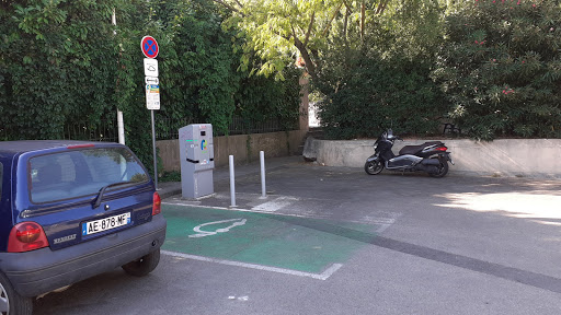 RÉVÉO Charging Station - Thumbnail