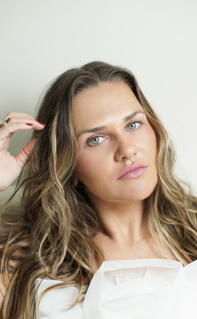 Clínica Renata Ávila - Harmonização Facial