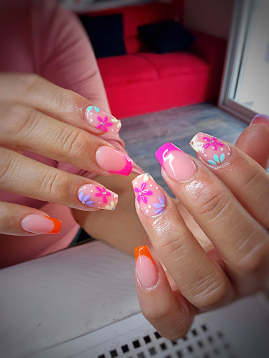 Studio Nails by Less - Thumbnail