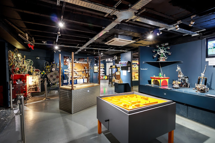 The MAD Museum by null