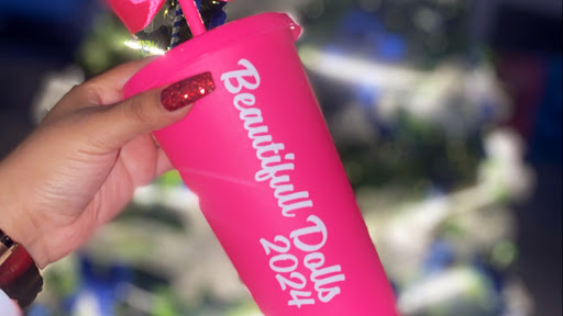 BEAUTIFUL DOLLS CANCUN