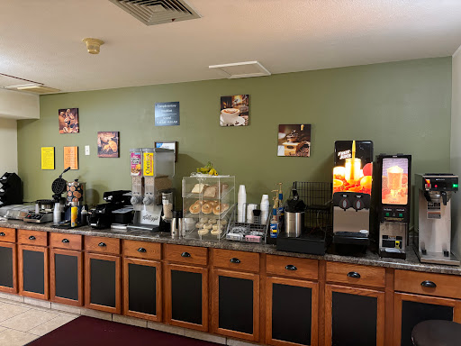 AmeriVu Inn & Suites Shawano WI - Thumbnail