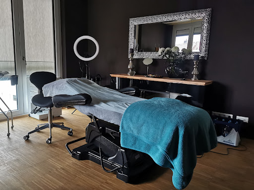 ONE LOFT business beauty & art - Thumbnail
