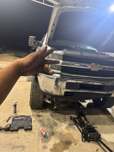 El Pana mechanic truck & service tire shop - Thumbnail