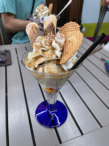 Gelateria Almalu Gallery - Italy
