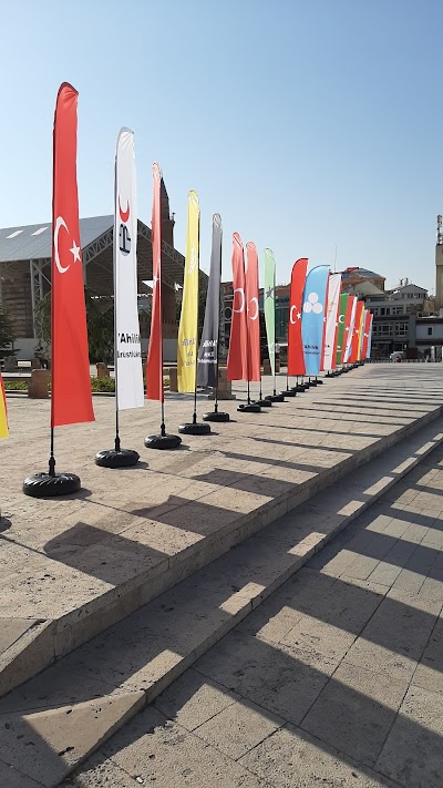 Ahi Evran Camii ve Türbesi