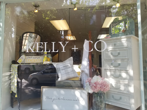 KELLY + CO. - Thumbnail