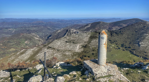 Picu Caldoveiru (1358 m.) - Thumbnail
