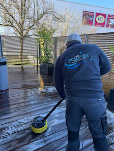 Bild: Sprühen Gebäudemanagement GmbH Wiesbaden Gebäudereinigung & Treppenhausreinigung Alle