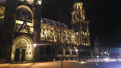 photo of Évreux Cathedral