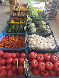 Photo n°6 de Le Commerce (Bar - snack, Epicerie - Dépôt de Pain - Jeux - Pizza à emporter) à Tréméoc (Pizzas à emporter)