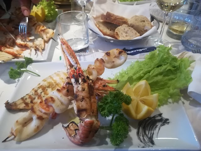 Ristorante La Divina Pizzeria