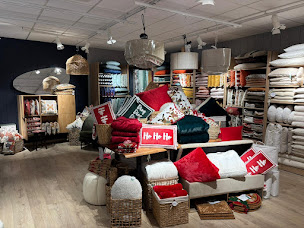 Photo n°32 de Maisons du Monde à Aubière (Magasin de canapés)