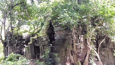 Photos of Aur Chheuteal Thom Temple