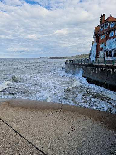 Sandsend - Visual
