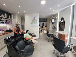 Photo n°15 de Ambiance Coiffure- Viva la vie à Dax (Barbier)