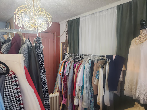 Thriftique Thrift Shoppe & Alterations - Thumbnail