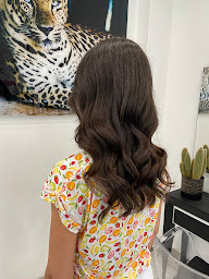 Photo n°18 de L'Arbre d'or beauté à Saint-Cloud (Salon de coiffure)