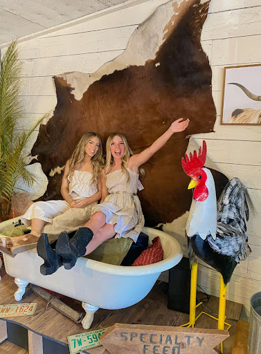 Tinky Rooster Boutique Gallery - United States