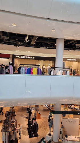 Comments and reviews of Burberry Womenswear