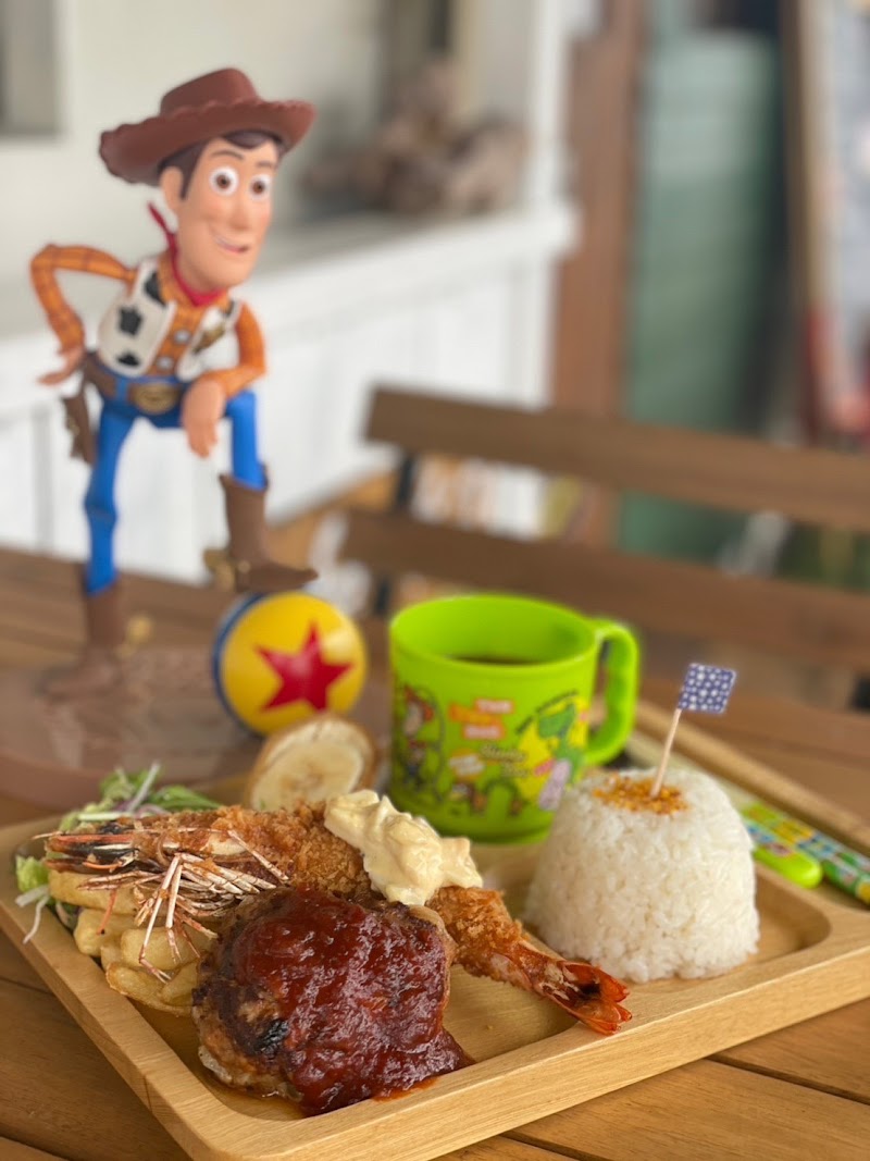 CafeダイニングTOYBOX(カフェダイニングトイボックス)