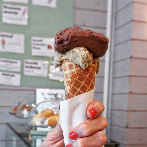 Insieme - Gelato Amicizia Amore Gallery - France
