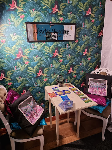 Reviews of Dragonfly in Newport - Shop