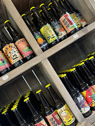 Photo n°1 de LES HALLES DU PUY à Le Puy-Sainte-Réparade (Restauration rapide)