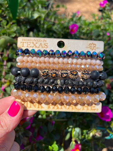 Holly's Flower Shop Boutique and Tan - Thumbnail