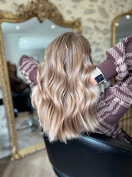 Photo n°7 de Les ciseaux du gâtinais - Salon de coiffure 77 à Perthes (Salon de coiffure)