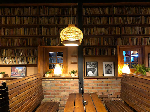 Bolek Pub & Restaurant