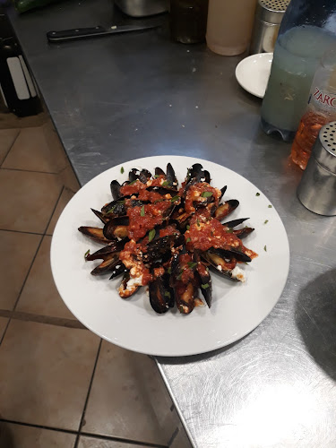 Opinii despre ESTIATORIO GEFSIS STA LENIKA în Ρόδος - Εστιατόριο