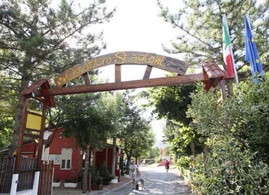 Camping Four Seasons - Village Marche