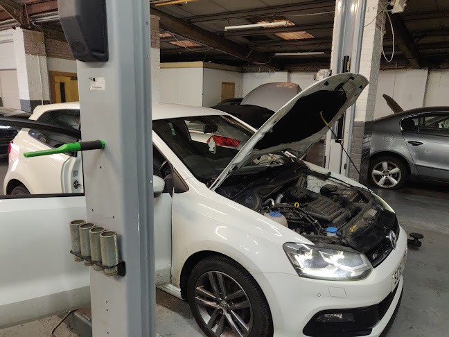 Audi VW Repair Specialist - Auto repair shop