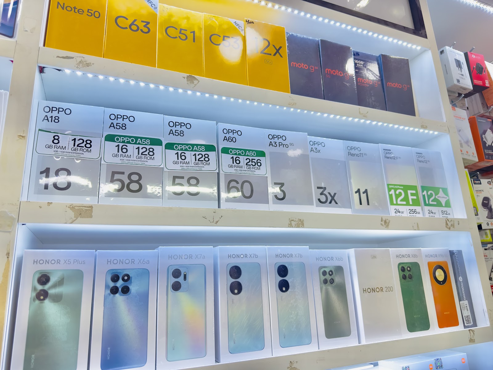 SMART ONE ELECTRONICS MACRO EMIRATES SHARJAH - صورة 2