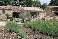 Le Hameau Fleur de Pierres, Chambres d'Hôtes, Gite et Table d'Hôtes à Gordes en Provence