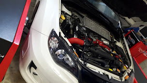 Photo n°11 de MONSTAKA - S.I.E.A ( Reprogrammation moteur / banc de puissance ) à Mouans-Sartoux (Magasin de pièces pour voitures de course)