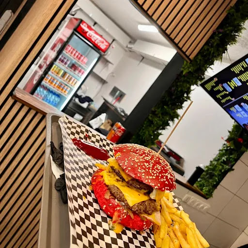 Photo 3 - FAST N' GOOD