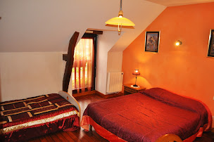 Photo n°2 de Chambres d hôtes - Demeure de la Gatine à Saint-Aubin-d'Aubigné (Chambre d'hôtes)