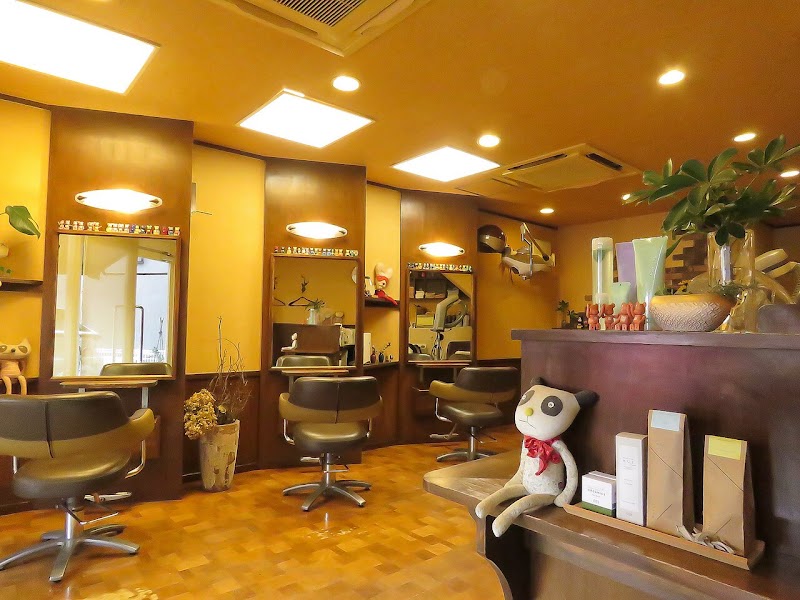 ヘアサロン コマチ 下池川町店【hair salon comachi】