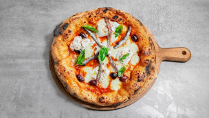 Photo n°4 de Woodtime - Pizzas Authentiques au Feu de Bois & Sandwichs (1 Pizza Achetée = 1 Pizza Offerte ) à Argenteuil (Restaurant)