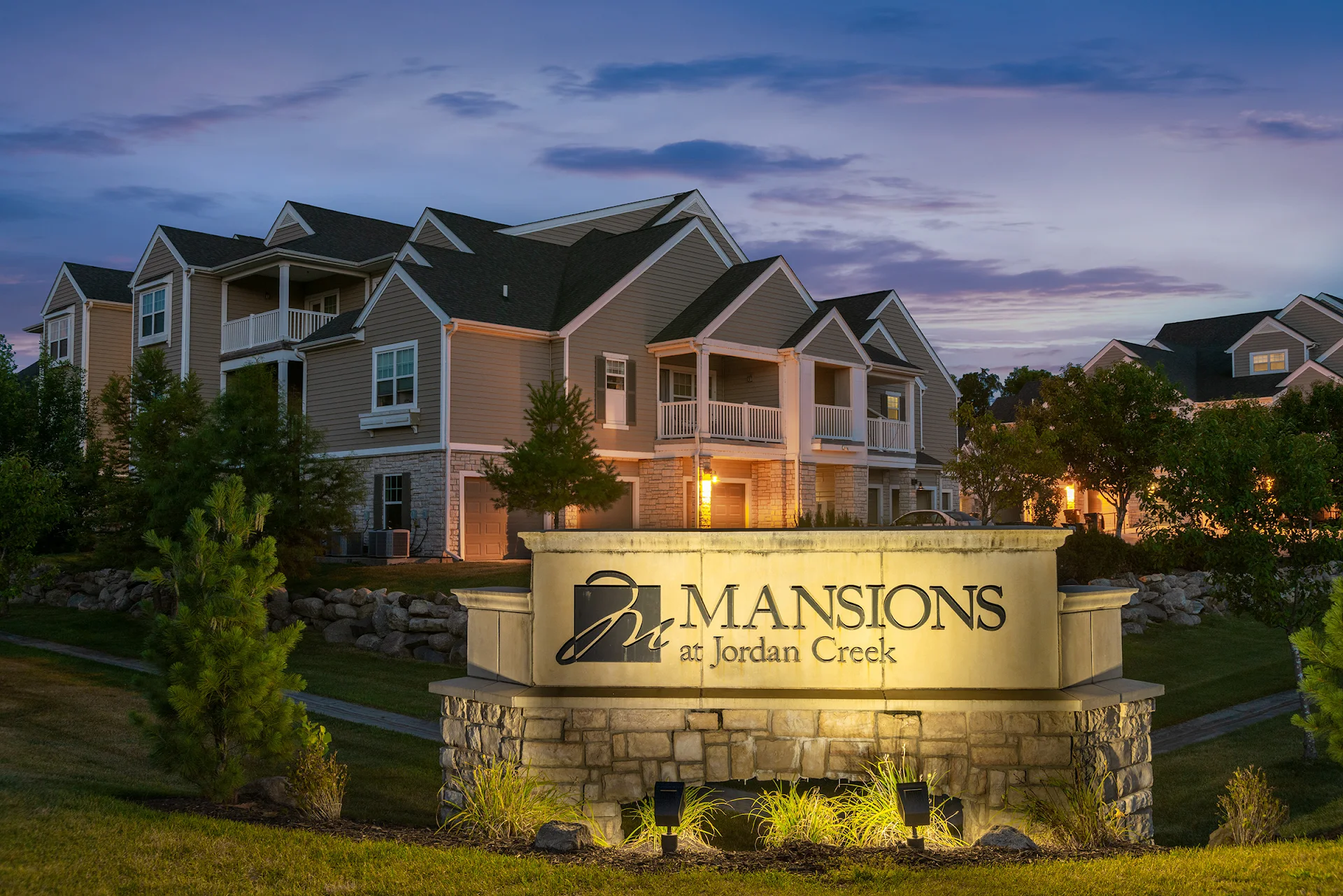 Mansions At Jordan Creek