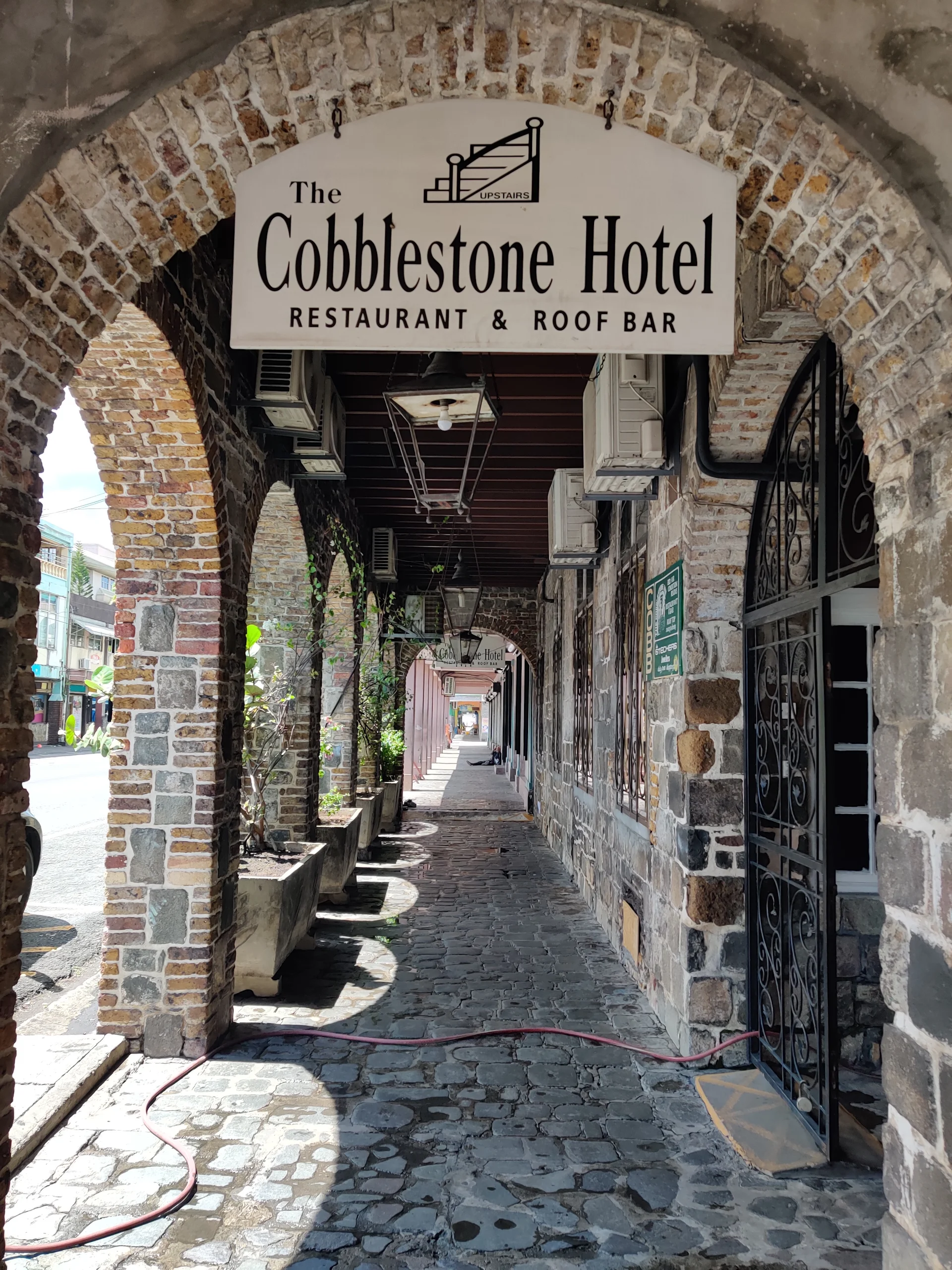 The Cobblestone Inn