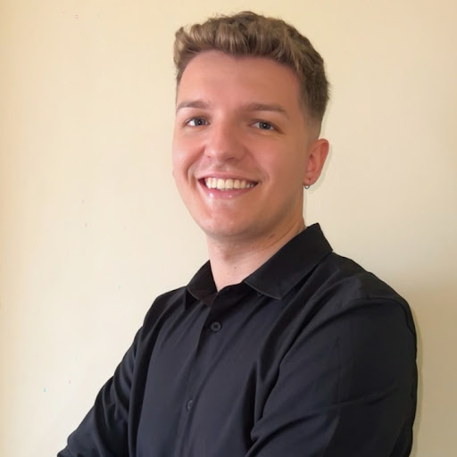 Adrián Gutiérrez Pacheco, Psicólogo